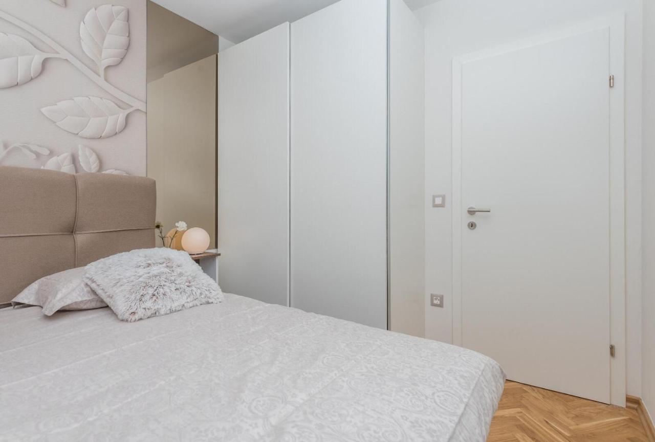Chic Apartment Zoja Near Beach With Free Parking Μακάρσκα Εξωτερικό φωτογραφία