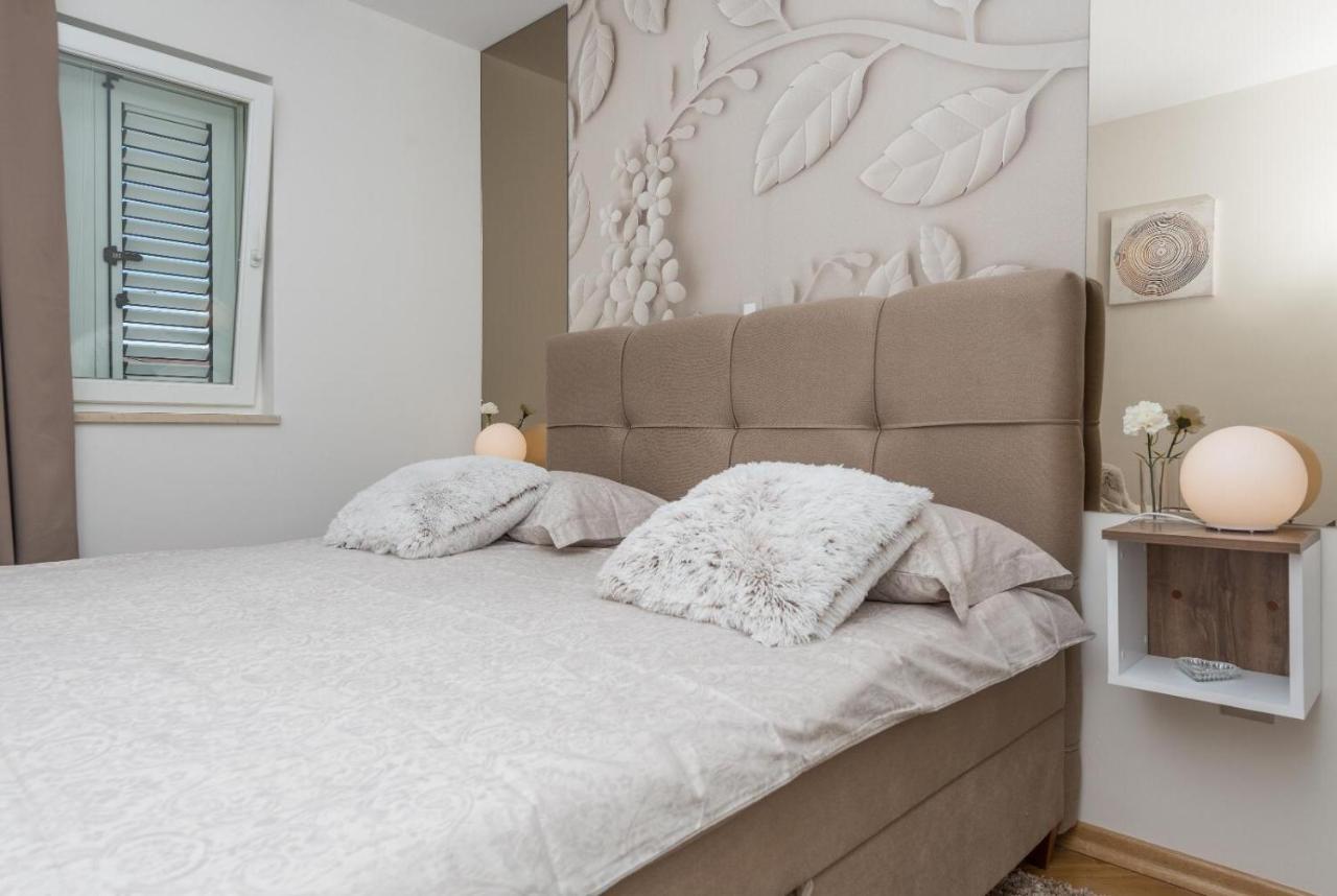 Chic Apartment Zoja Near Beach With Free Parking Μακάρσκα Εξωτερικό φωτογραφία