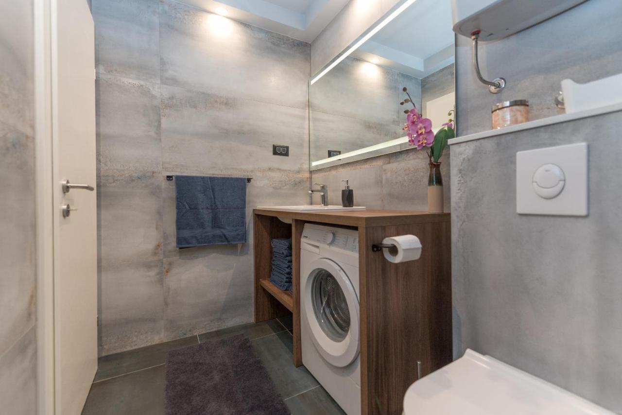 Chic Apartment Zoja Near Beach With Free Parking Μακάρσκα Εξωτερικό φωτογραφία